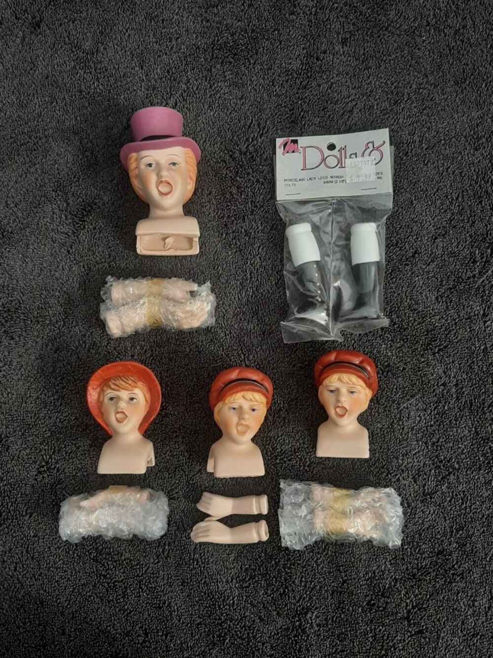 Vtg Mangelsens Christmas Carolers Porcelain Doll Heads Hands